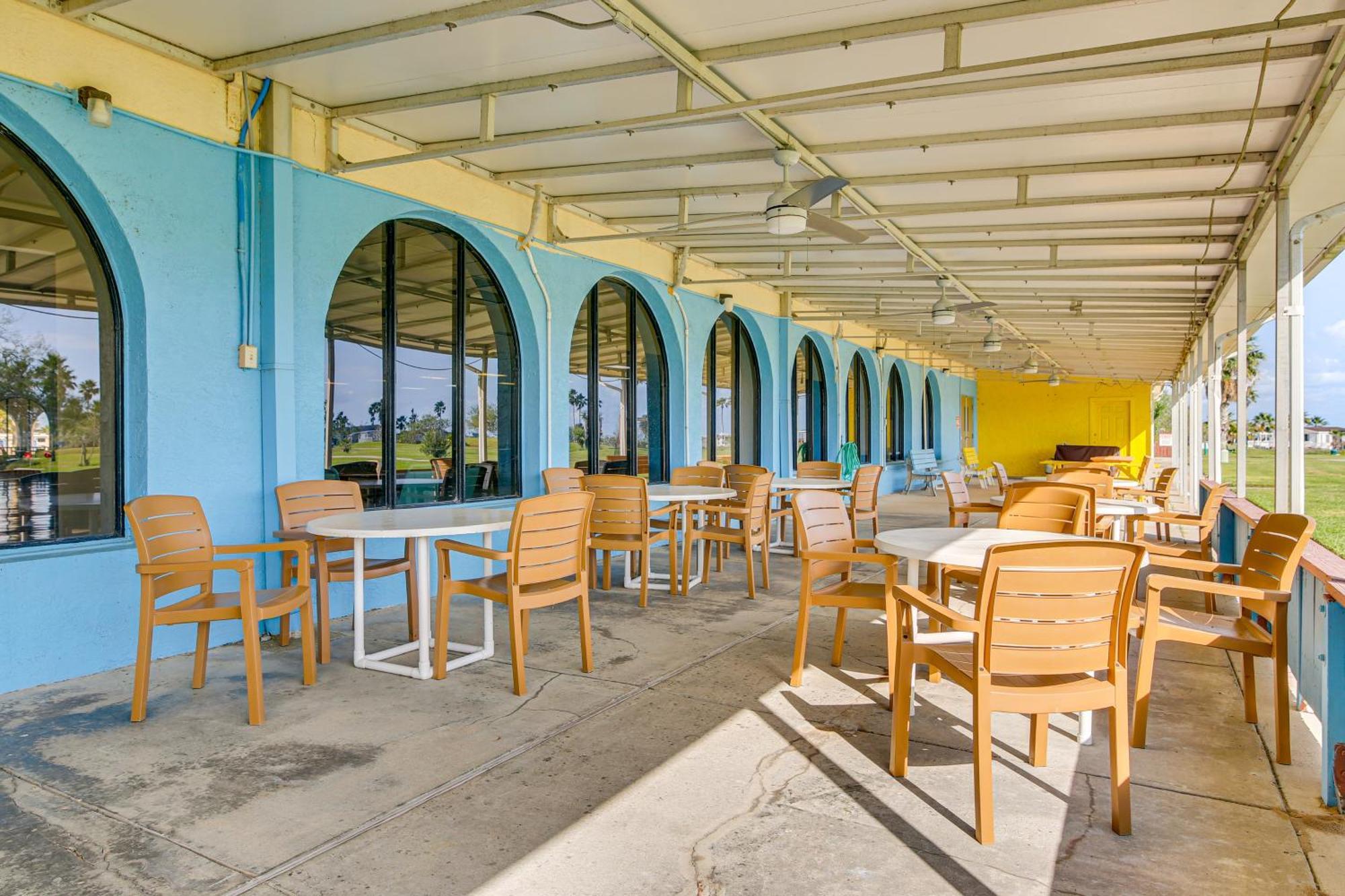 Cozy Waterfront Port Isabel Cottage With Deck! Εξωτερικό φωτογραφία